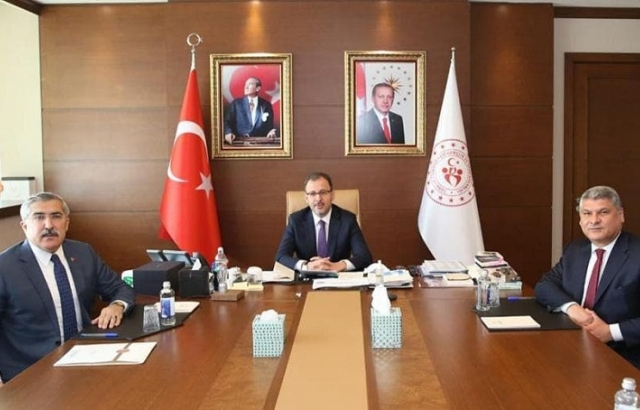 Bakanı Kasapoğlu’nu stad açılışına davet ettiler