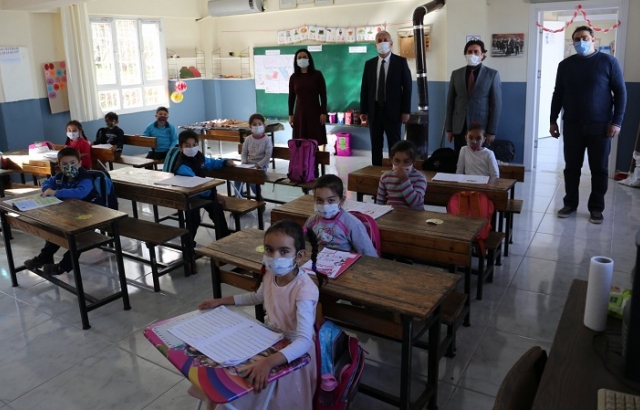 Müdür Karhan’dan Arsuz’daki okullara ziyaret