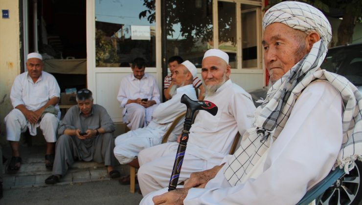 Hatay’daki Özbekler Afganistan’ın huzura kavuşmasını istiyor