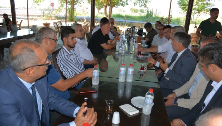 Kırıkhan’da gazeteciler buluştu