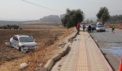 4 Aracın Karıştığı Kazada 5 Kişi Yaralandı