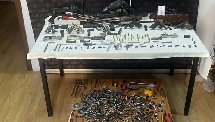 Hatay’da Silah ve Uyuşturucu Operasyonu: 18 Tutuklama