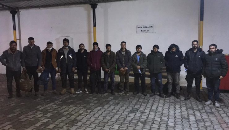 13 Düzensiz Göçmen Yakalandı