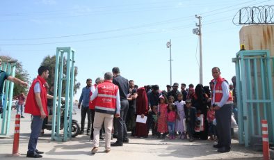 Suriyelilerin Ülkelerine Geri Dönüşleri Sürüyor
