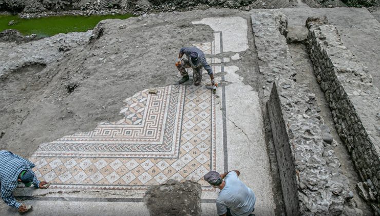 Defne’de Roma Dönemi Taban Mozaiği Bulundu