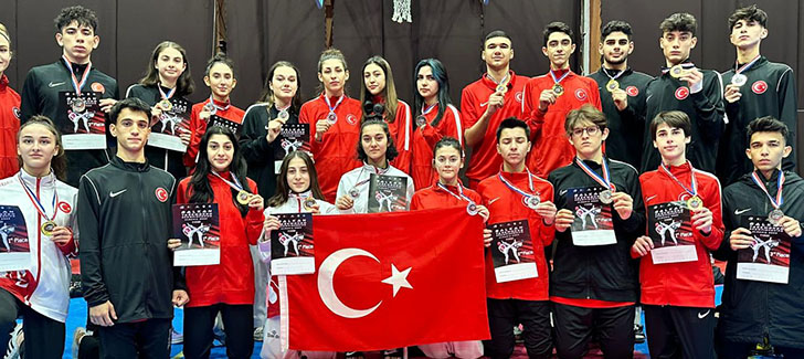 Türk Milli Takımı Madalyalarla Döndü