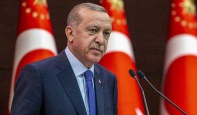 Cumhurbaşkanı Erdoğan Mete Gazoz’u tebrik etti