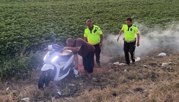 Otomobilin çarptığı motosikletteki kadın öldü, eşi ve çocuğu yaralandı
