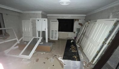 Hatay’da hasarlı evlerden hırsızlık yapan 5 şüpheli İHA ile tespit edildi