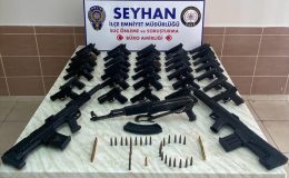 Adana’da ruhsatsız 55 silah ele geçirildi