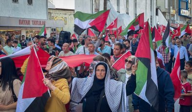 İskenderun’da Filistin’e destek yürüyüşü düzenlendi
