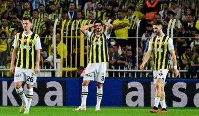 Galibiyet serisi sona eren Fenerbahçe, liderliği Galatasaray’a kaptırdı