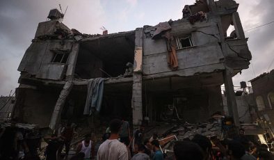 İsrail’in Gazze Şeridi’ne saldırıları 39’uncu gününde de şiddetlenerek devam ediyor