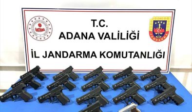 Adana’da ruhsatsız 17 tabanca ve av tüfeği ele geçirildi