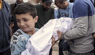 İsrail’in saldırılarında Gazze’de 5 binden fazla çocuk öldürüldü