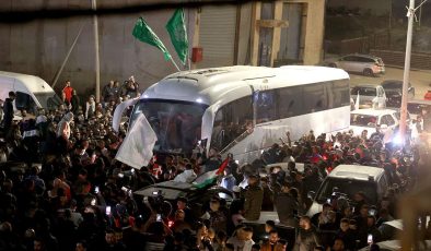 İsrail ile Hamas arasındaki esir takası ikinci gününde de devam edecek