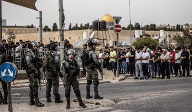 İsrail’den Mescid-i Aksa çevresinde Filistinlilere müdahale