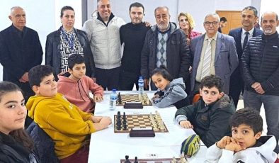 Satranç Turnuvasının İlk Hamlesini Gülistan Yaptı