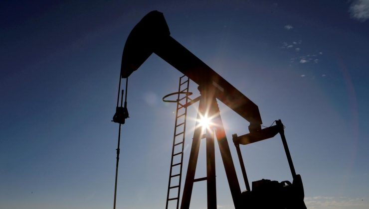 Brent petrolün varil fiyatı 82,01 dolar
