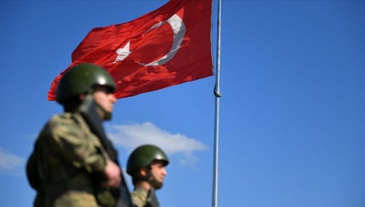 Suriye’den Türkiye’ye yasa dışı yollarla geçmeye çalışan 3’ü terörist 15 kişi yakalandı