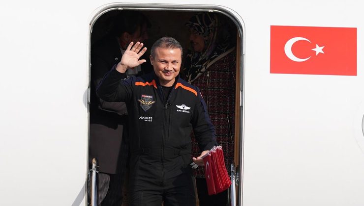 Türkiye’nin ilk astronotu Alper Gezeravcı yurda döndü