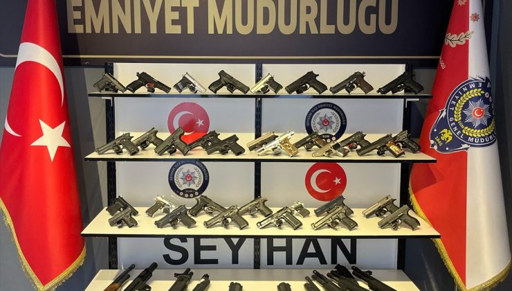 Adana’da ruhsatsız 53 silah ele geçirildi