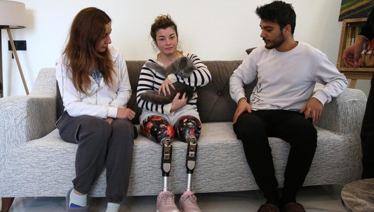 Enkazdan 177 saat sonra kurtulan Derya Akdoğan yaşadıklarını anlattı