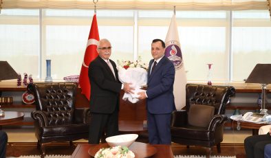 AYM Başkanı Zühtü Arslan, görevini Kadir Özkaya’ya devretti