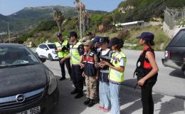 Samandağ’da 23 Nisan’da trafik denetimini çocuklar yaptı