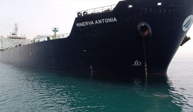 Tanker Gemisi Kalkış Esnasında Karaya Oturdu