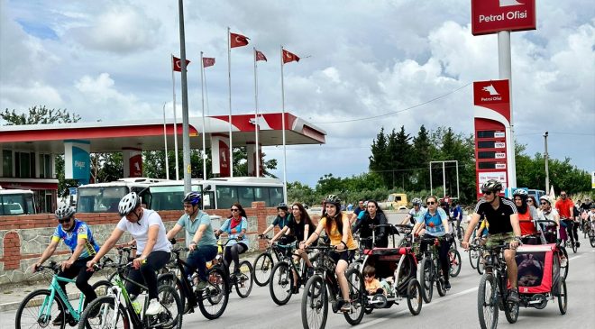 Erzin’de Gençlik Haftası Bisiklet Turuyla Kutlandı